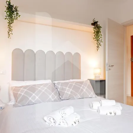 Homiday- New Apt- Free Parking- Aeroporto - Ospedale *
