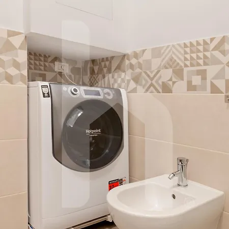 Appartamento Homiday- New Apt- Free Parking- Aeroporto - Ospedale